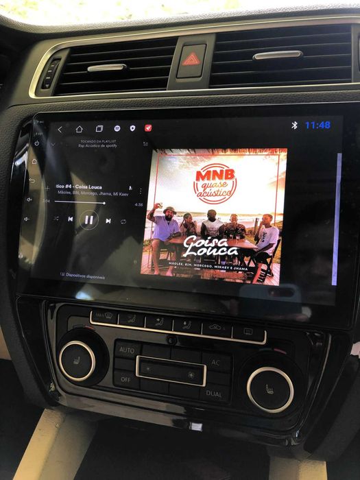 Navigatie GPS Android VOLKSWAGEN Jetta 2011-2018 - CarPlay AndroidAuto