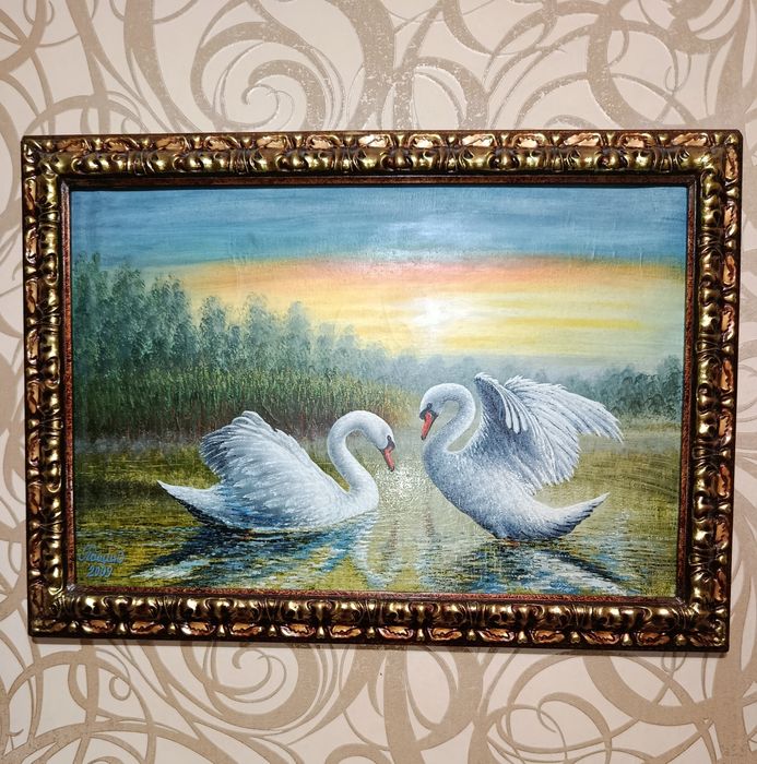 Продам две картины.