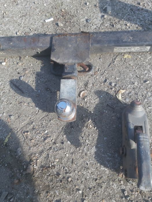 Cîrlig remorcă si cupla