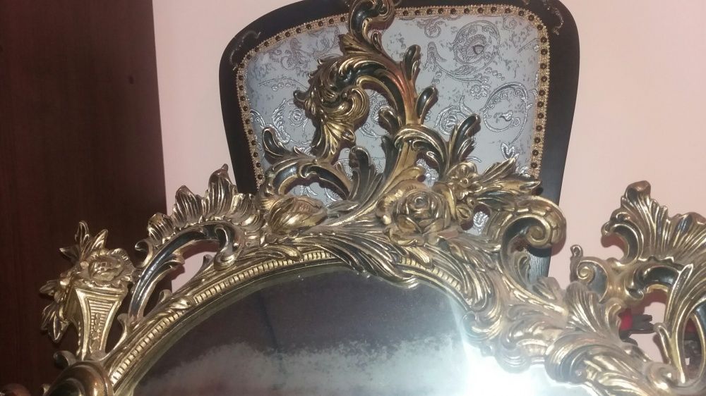 Oglinda de perete cu rama de bronz extaordinara