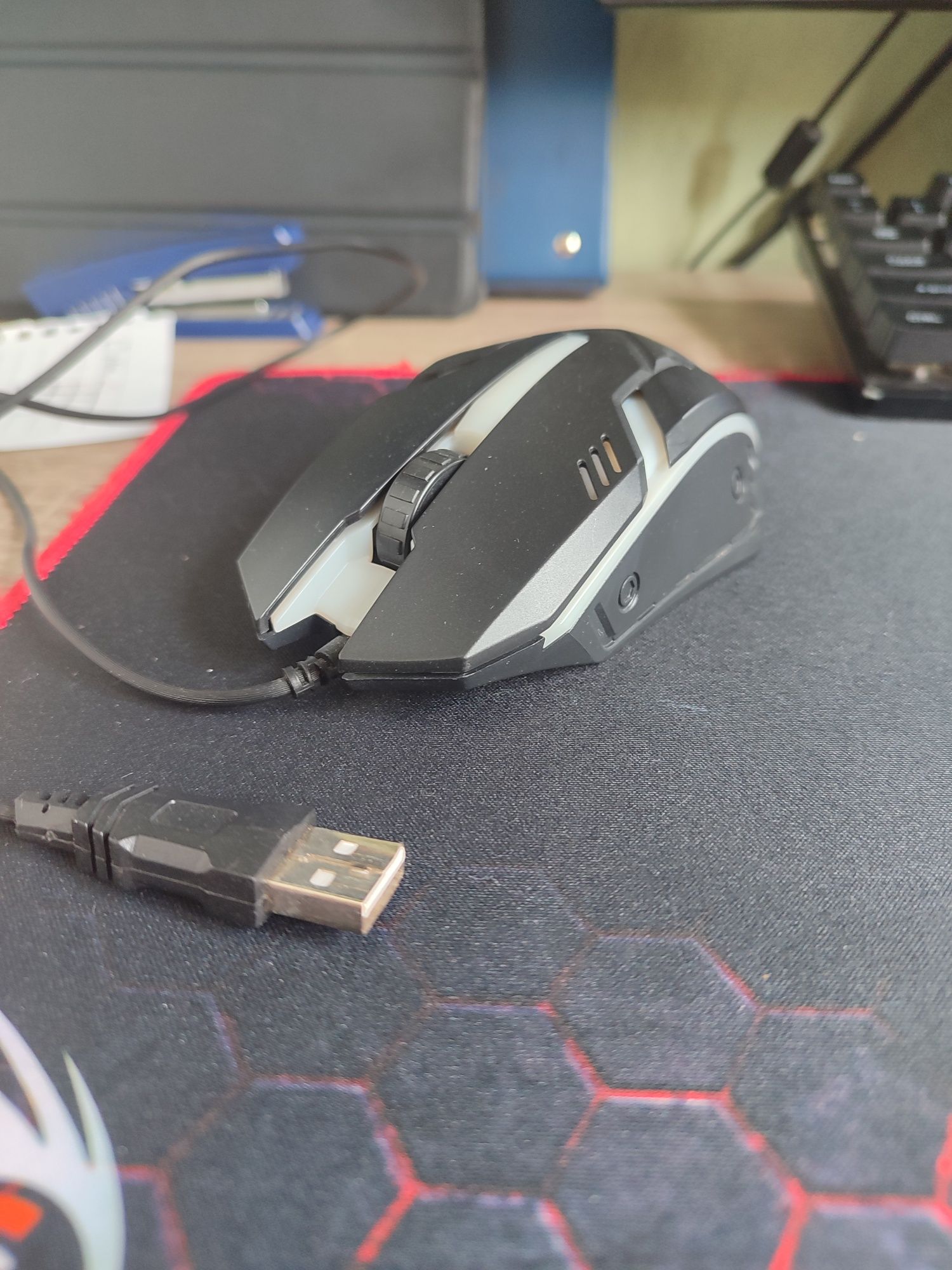 Vând mouse Spacer de gaming