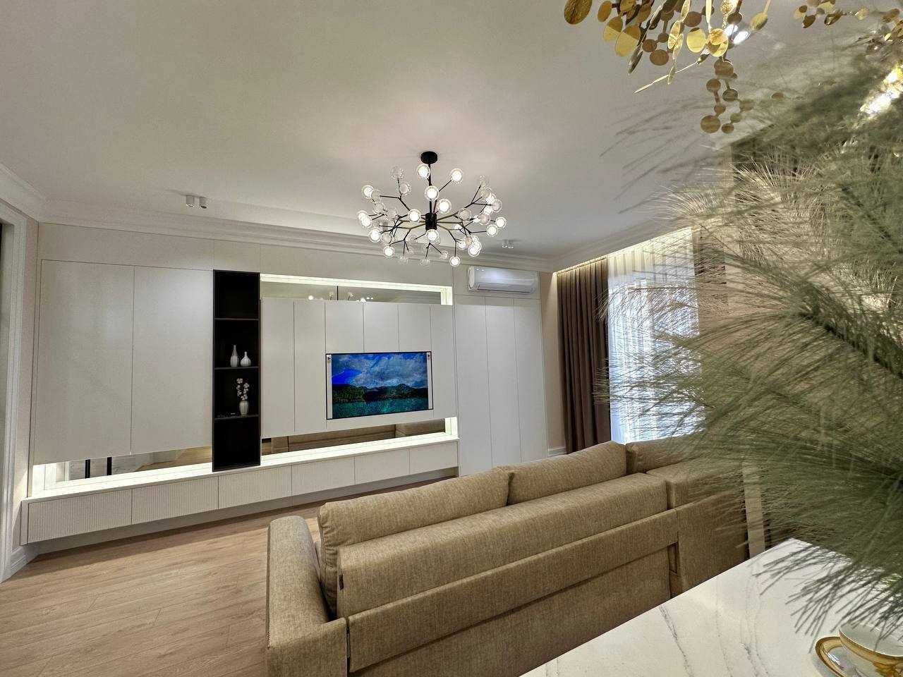 ЖК Akay City | м. Хамид Олимджон | 3-комн, авторский ремонт | $240 000