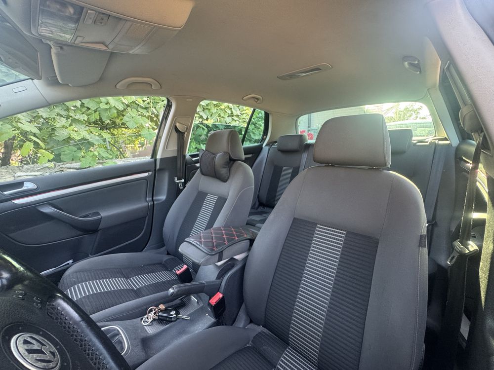 Vand Volkswagen Golf 5! Usor negociabil