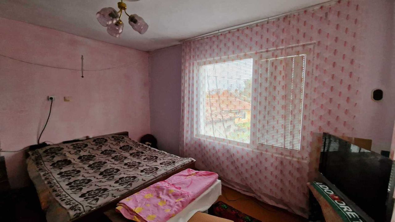 Продава се Къща в Разград, Център - 165 кв.м за 742 €/кв.м - Снимка #14