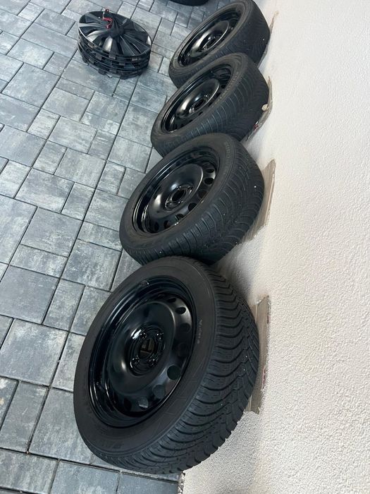 Jante tabla Ford Fiesta cu cauciucuri iarnă stare foarte bună