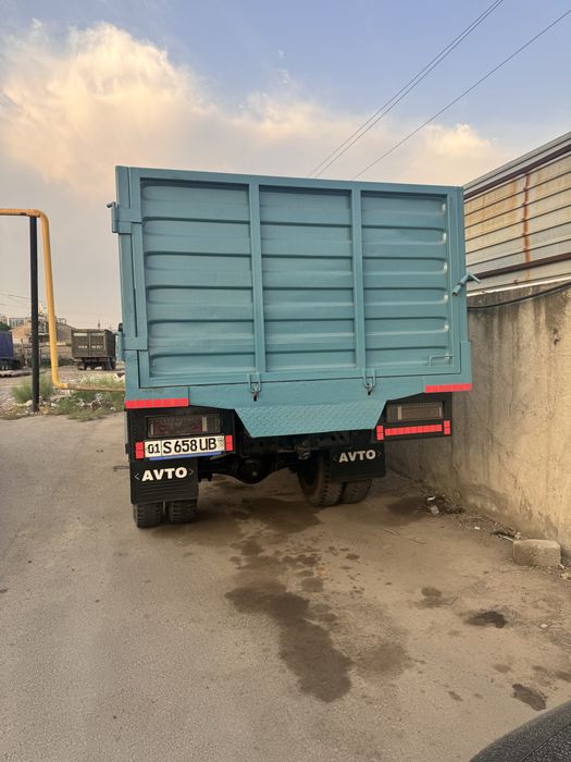 Zil 131 sotiladi xolati alo ishga tayyor 1990 yil ishi umuman yuq