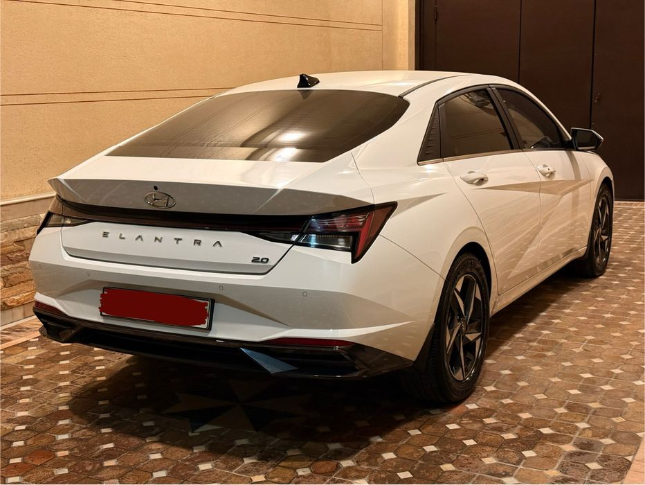 Hyundai Elantra 2022 2.0