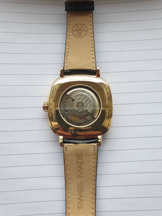 Часовник Raymond Weil