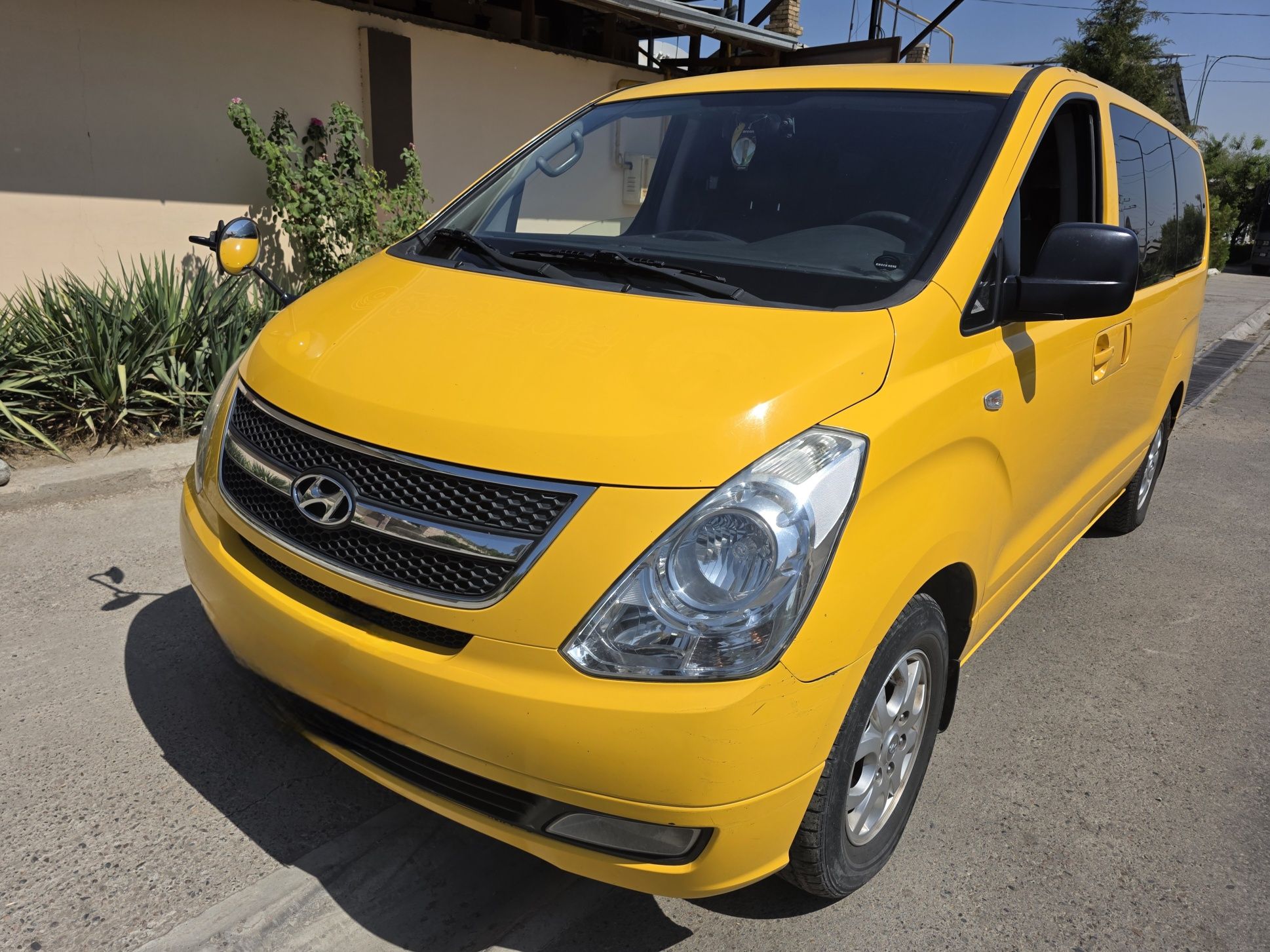 Продается Hyundai Starex 2011 года