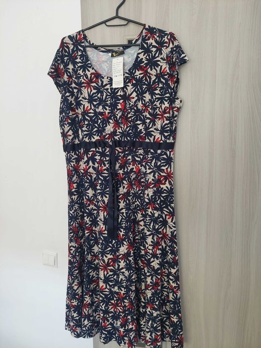Rochie NOUA; cu eticheta, marimea 50