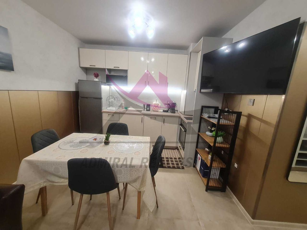 Дава се под наем Едностаен апартамент в Варна, Общината - 45 кв.м за 700 € - Снимка #1