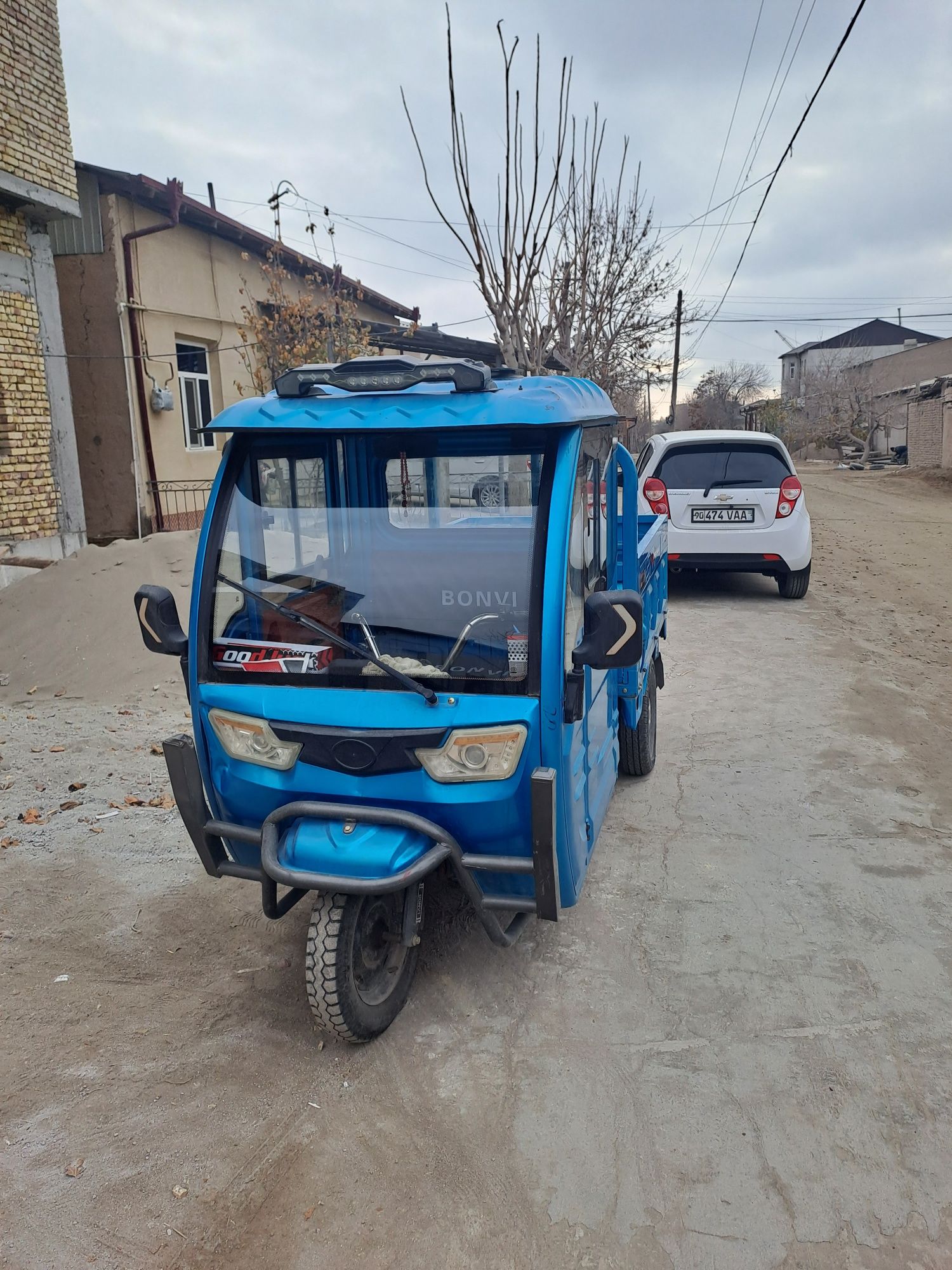 Муравей мотоцикл электронный.