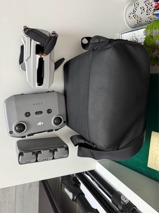 Drona DJI Mini 2 SE Fly More Combo
