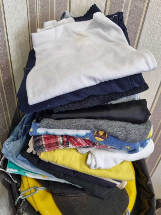 Вещи школьные и другие, на мальчика 6-7 лет. Портфель. Сандали