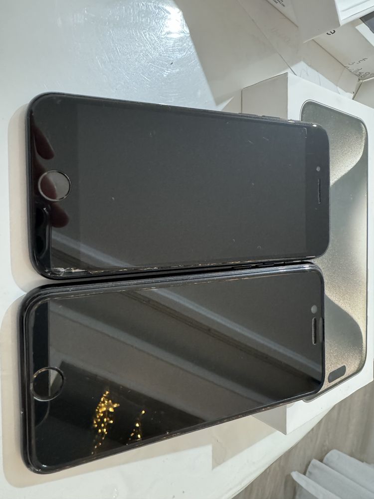 Два IPhone SE идельеые