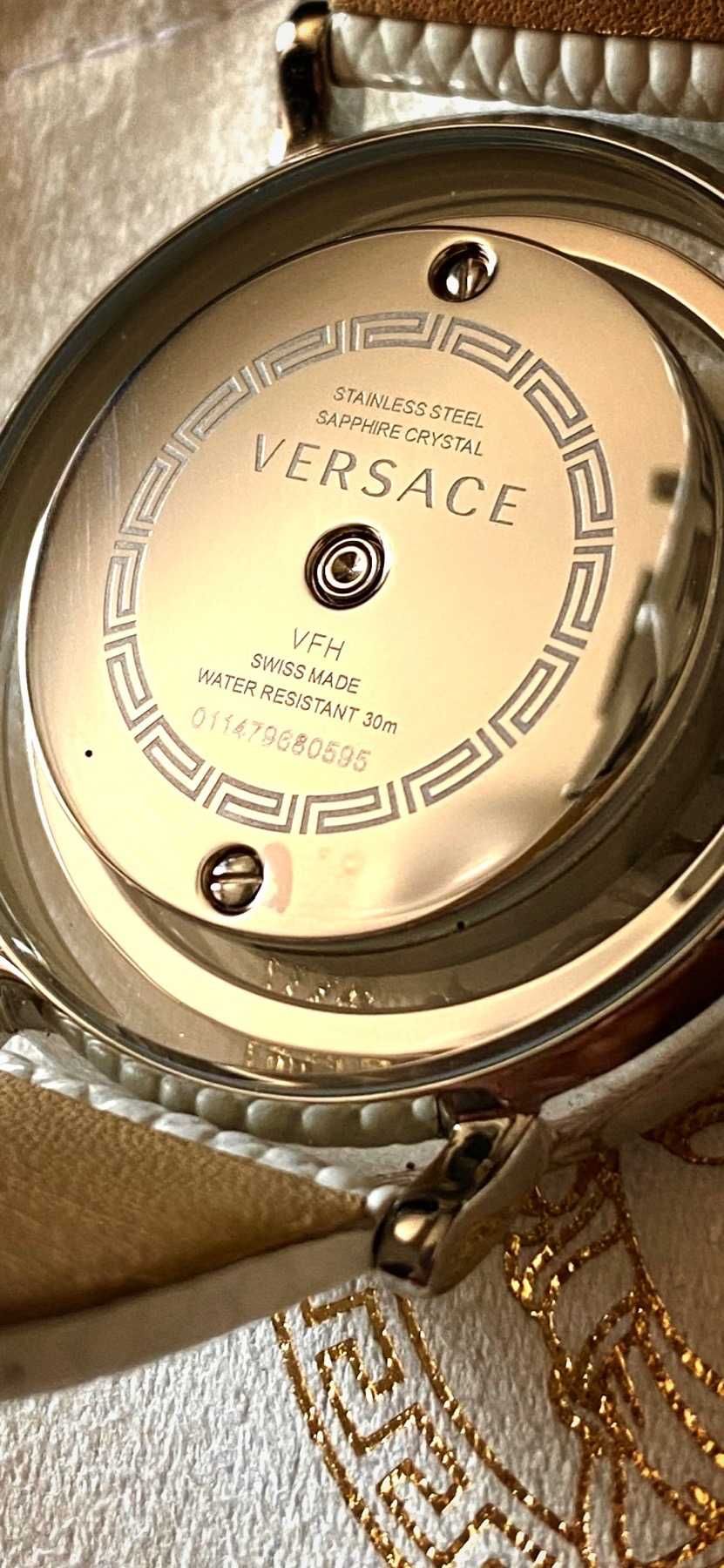 Дамски оригинал швейцарски часовник VERSACE, "Venus"
