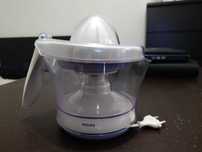 Цитрус преса / сокоизтисквачка PHILIPS HR2744