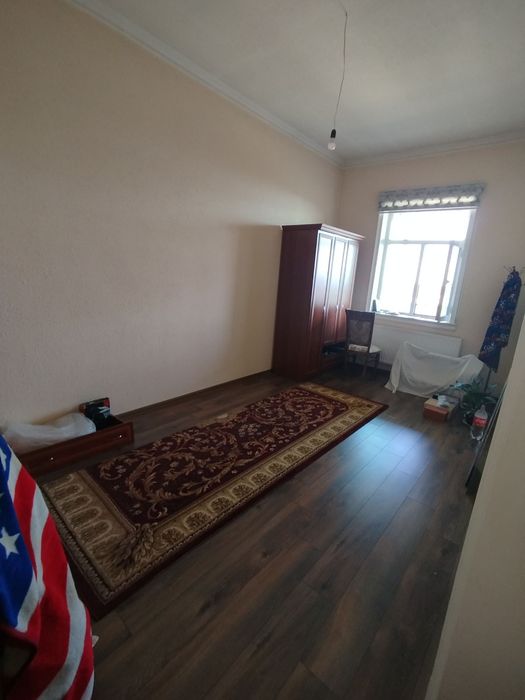 Uy sotiladi 4sotu 5ta xona