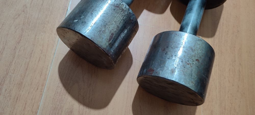 Продам Гантели СССР самодельные 7.5кг каждая вес (цена за 2шт общая)