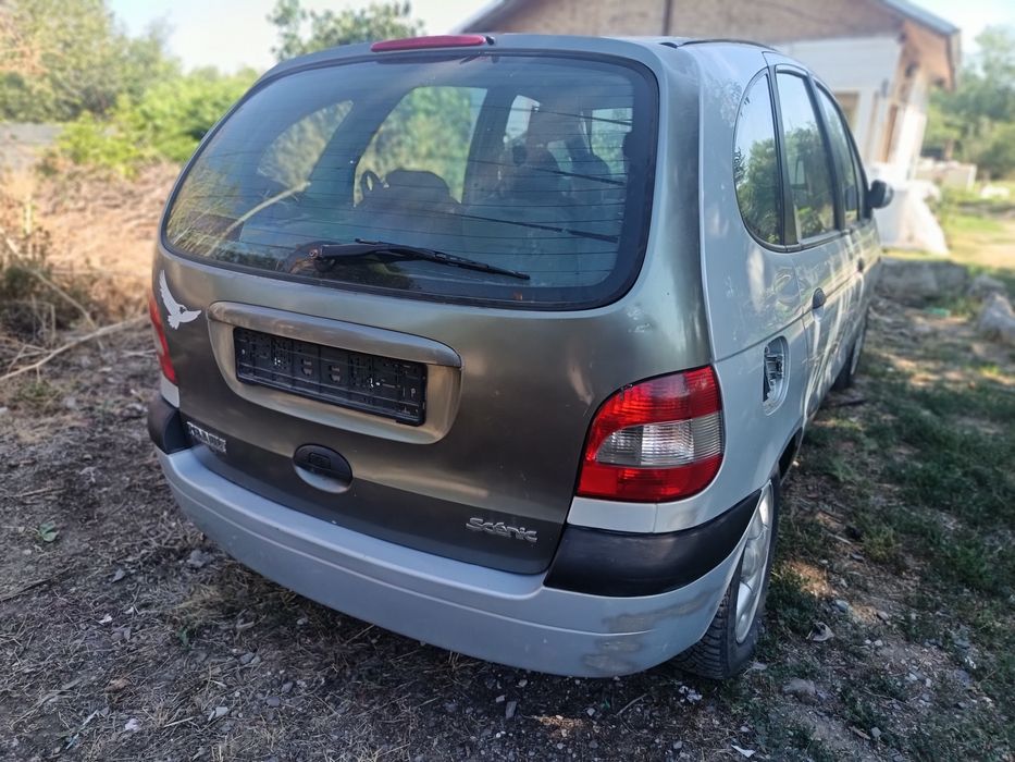 Dezmembrez Renault Megane scenic