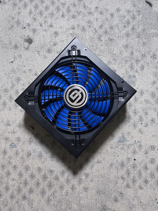 Ginzzu 800w modular series