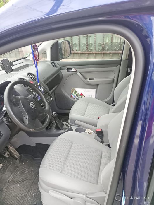 Volkswagen Caddy Maxi 7 locuri
