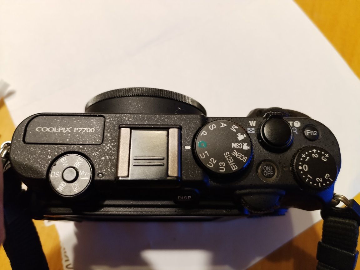 Nikon P7700, батерия, зарядно, карта,кабели и чанта.