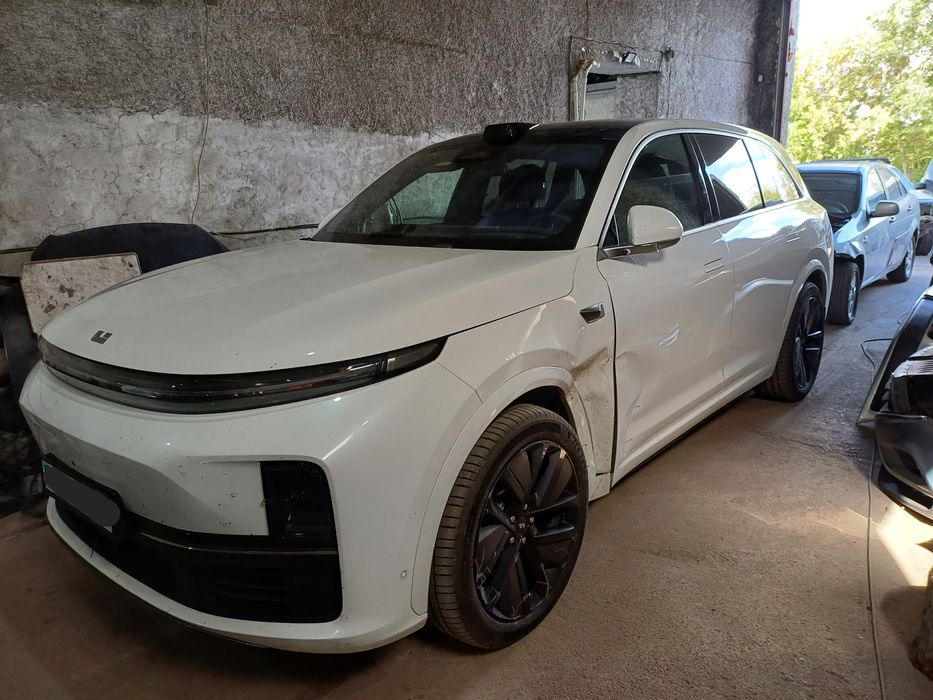 Костоправ, рихтовщик и маляры... Выполняем работы любой тяжести...