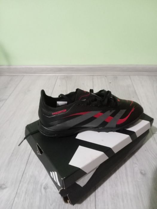 Adidas predator TF