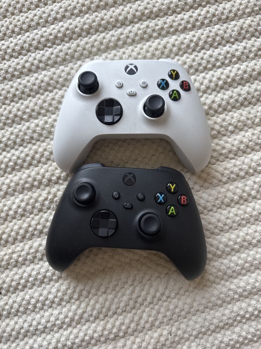 Продаю Xbox Series S в идеальном состоянии