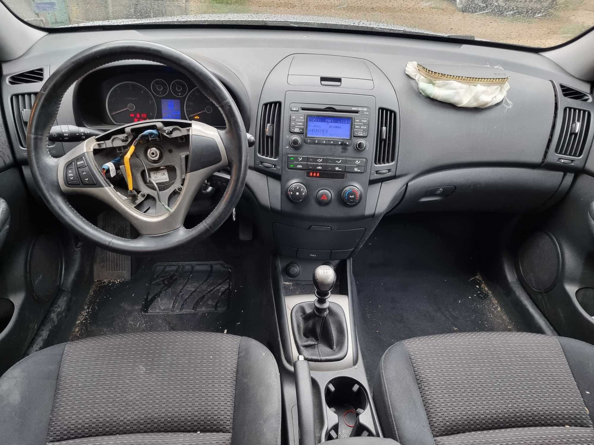 Hyundai I30 1.6 CRDI/DPF /На части