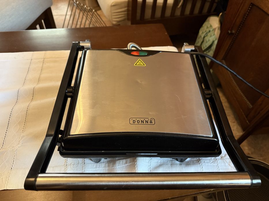 Contact Grill PRIMA DONNA – Чисто нов, в кутия