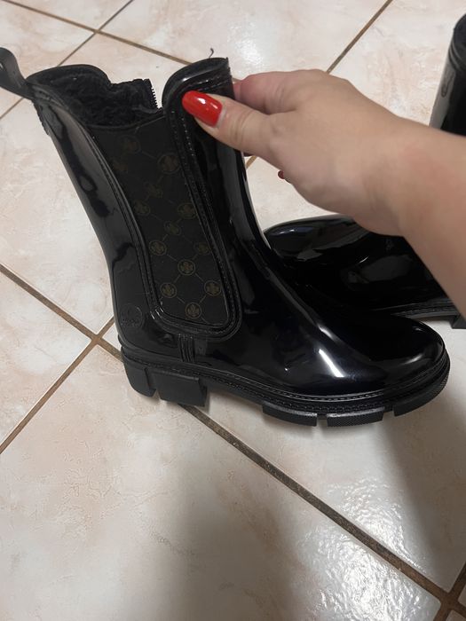 Cizme noi aduse din Germania