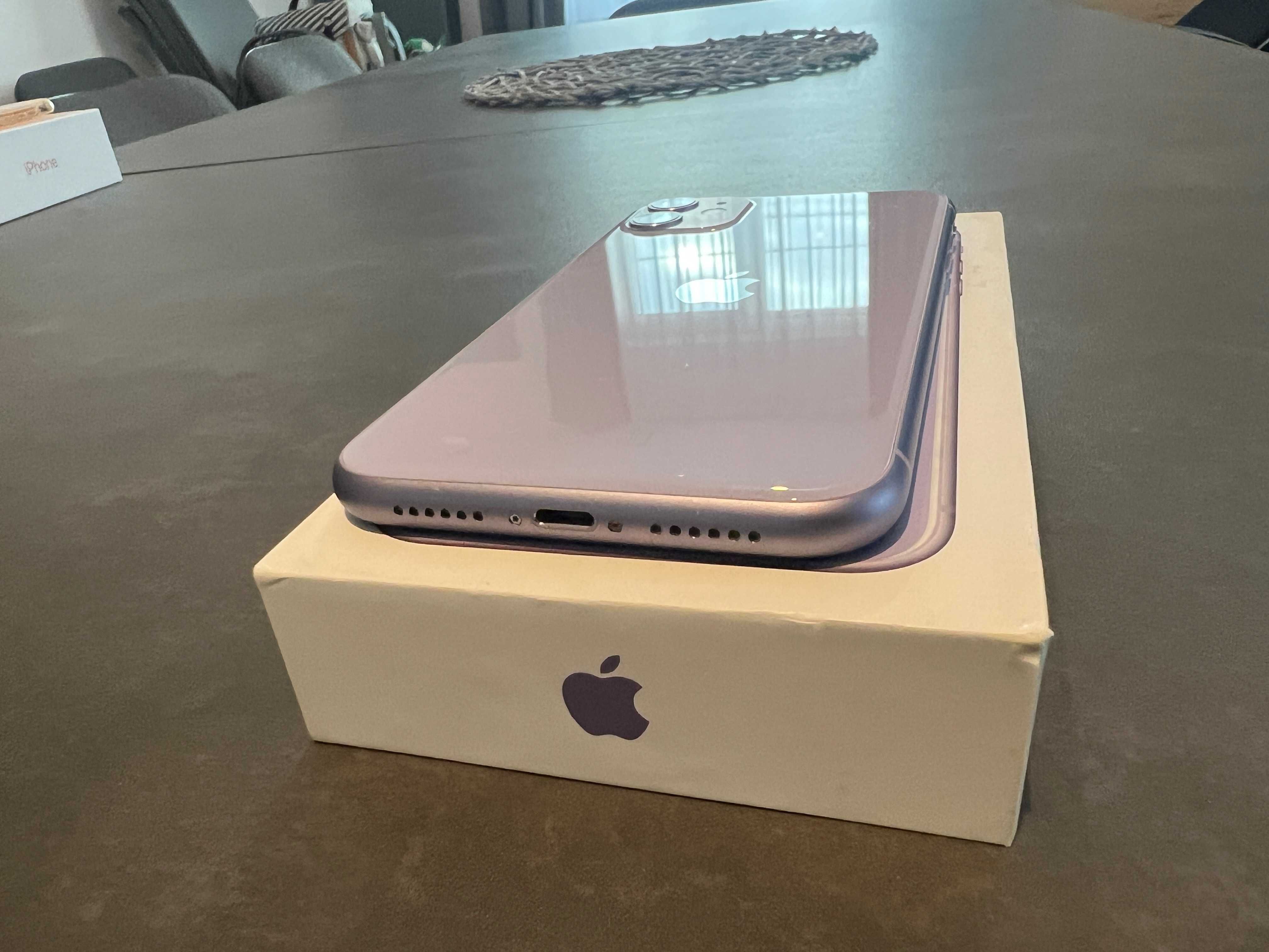 Apple iPhone 11, 128GB, Purple, Neverloked, in Garantie