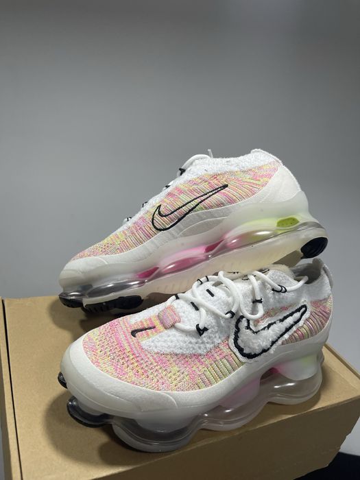 Nike AIr Max Scorpion White Rainbow