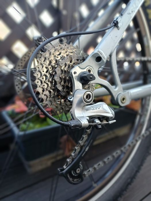 Vând bicicleta Giant