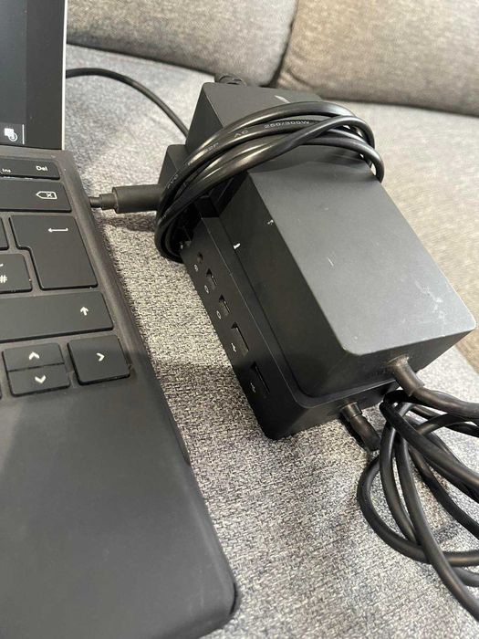 Microsoft Surface Pro 6 8gb i5 + Клавиатура + Зарядно-Докинг станция