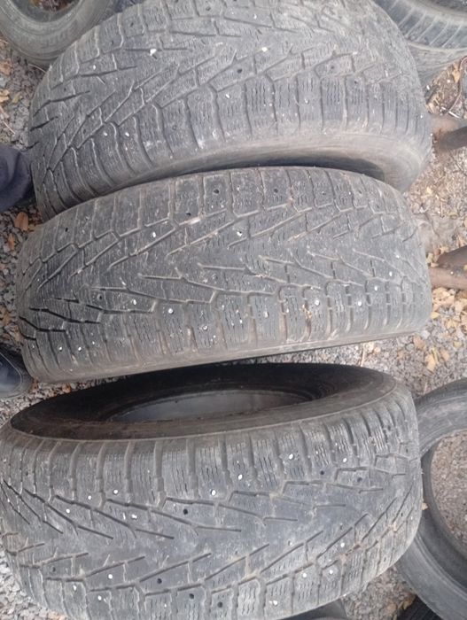 Продам три покрышки 255/70 r15 за 18.000т
