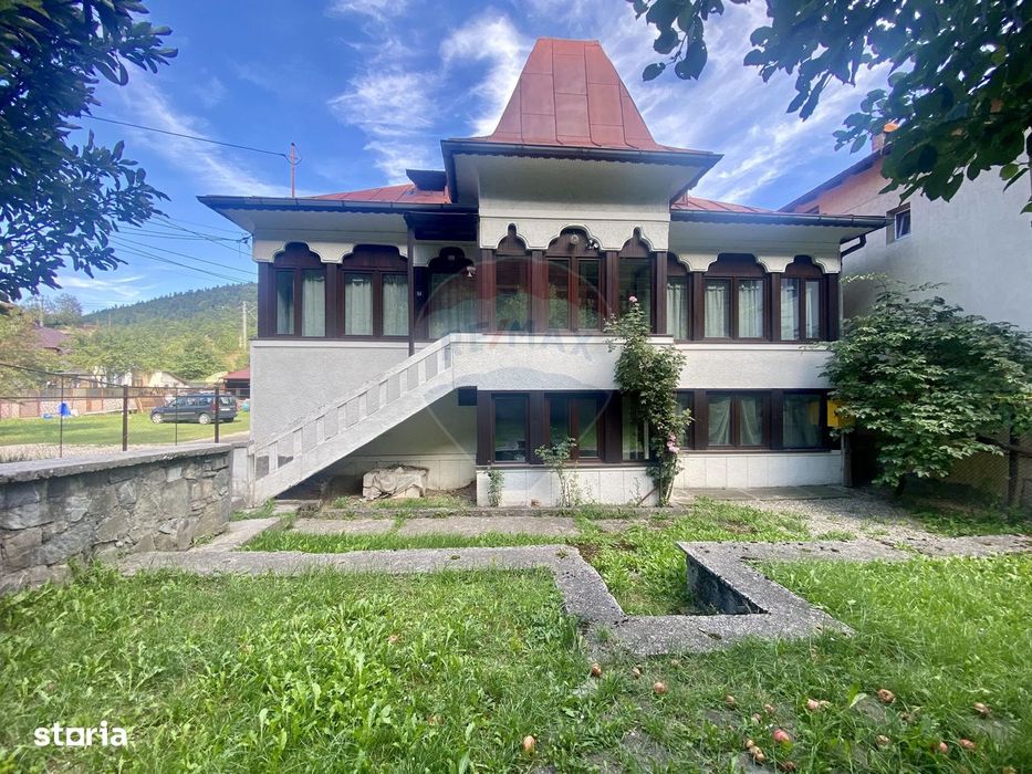 Vilă cu farmec istoric în Bușteni, pensiune sau locuință de vacanță!