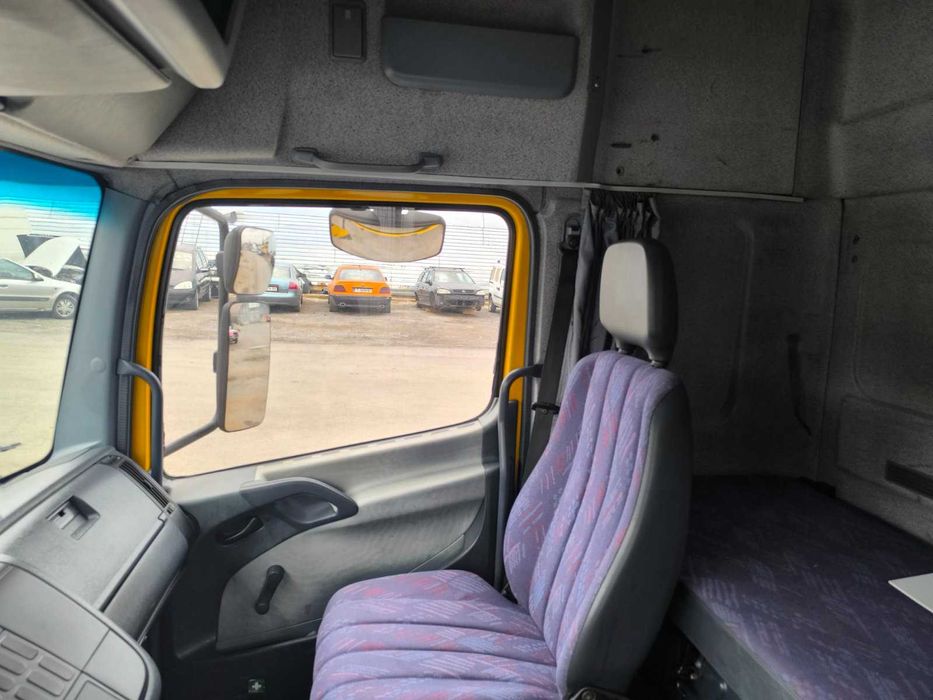 Mерцедес Atego 2000 година