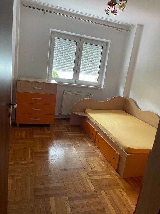 Inchiriez apartament in zona Cireșica