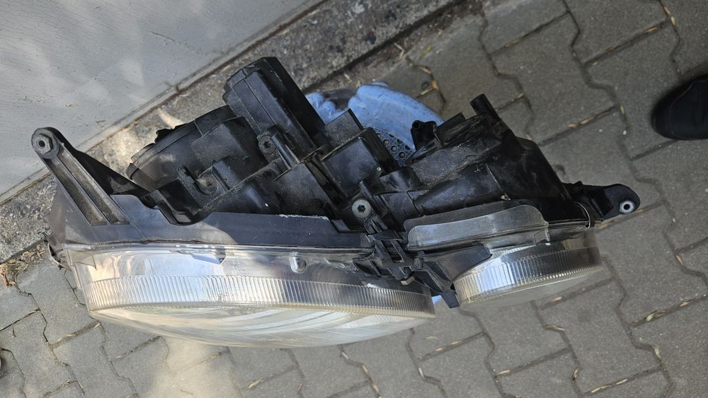 Десен HELLA Фар за Mercedes/Мерцедес w211 е класа