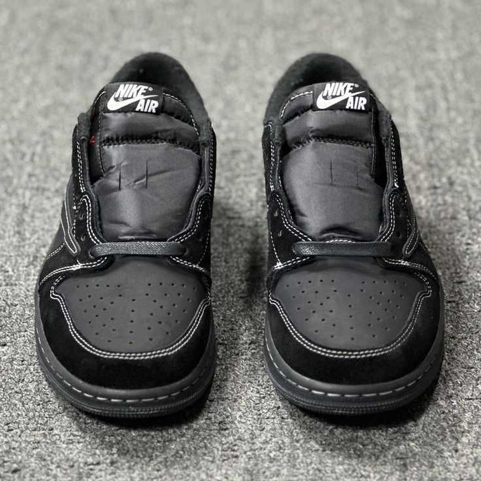 Продавам Air Jordan 1 Low x Travis Scott Black Phantom