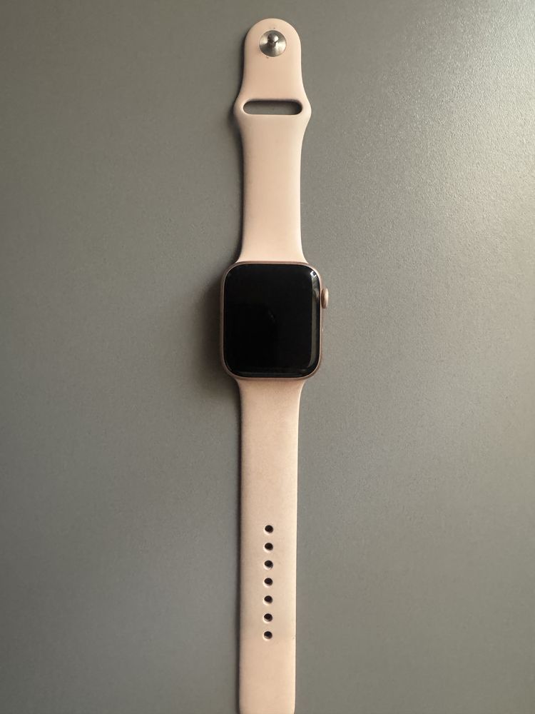 Продам apple watch 5