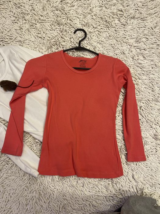 Кофточки трикотажные на 5-6 лет