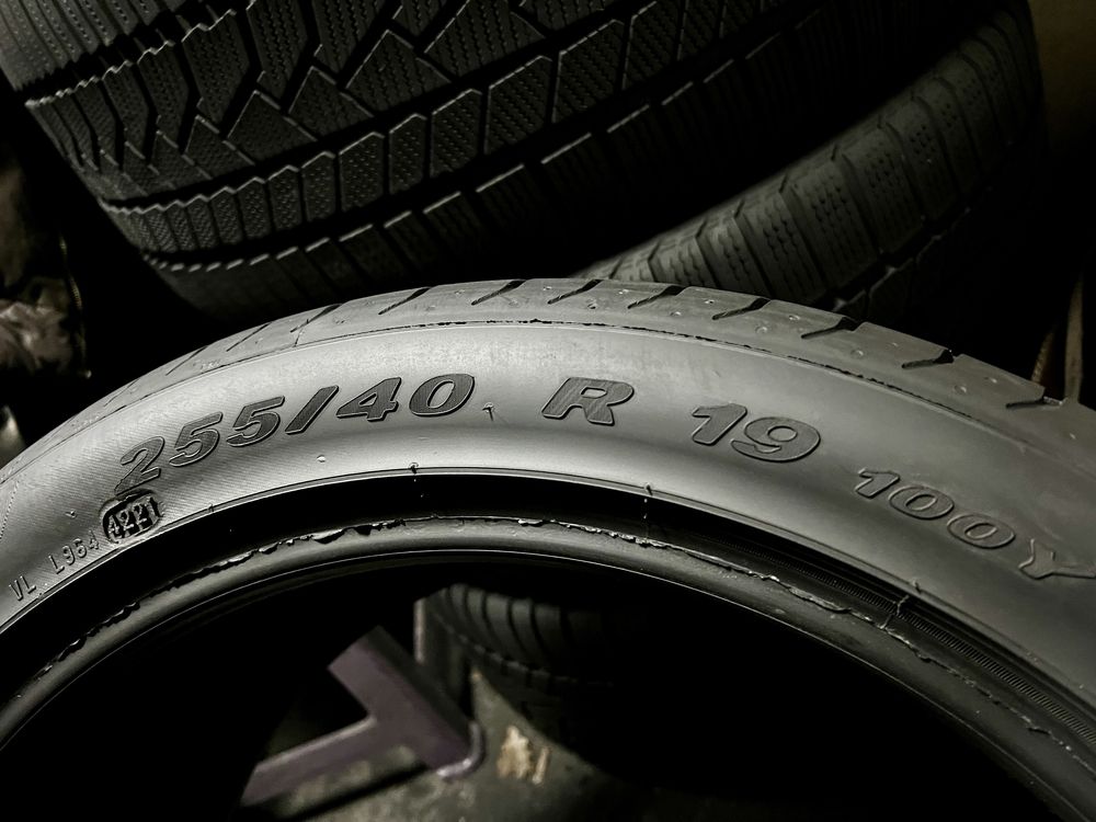 255/40/19 PIRELLI PZero, DOT:4221