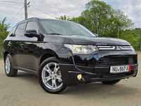 Mitsubishi Outlander ~ INSTYLE ~2 2 DI D ~ 150 CP ~ 7 Locuri ~ 4 x 4 ~