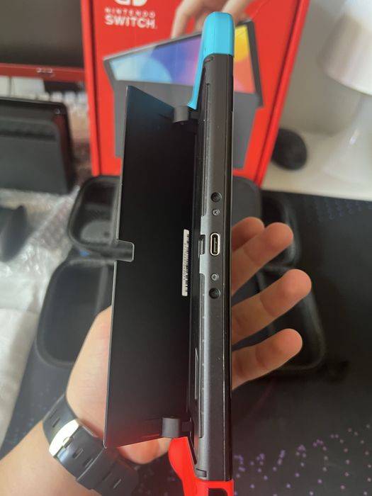 Nintendo Switch OLED + 2 controllere extra (gri)-pachet complet!