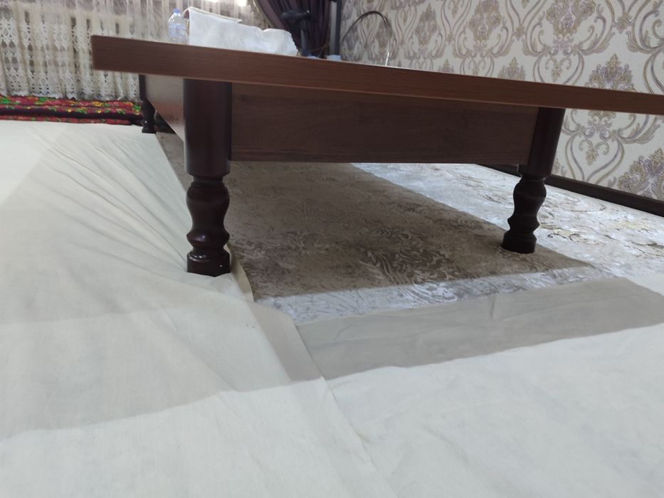 Xontaxta stol sotiladi 275*110