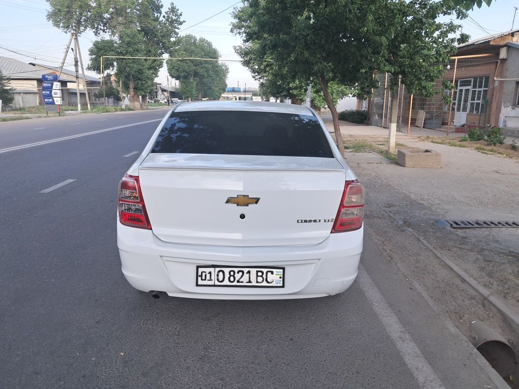 Cobalt 2 pazitsa oq Malibu rul monitor quyilgan prapan 48l 185000km